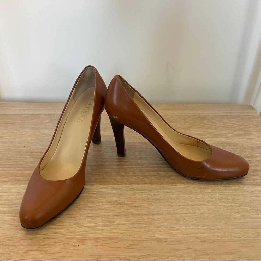 Lauren by Ralph Lauren classic tan heels